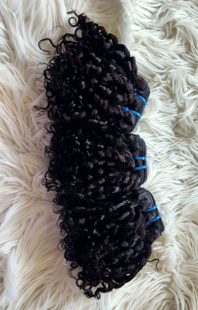 RAW DONOR SINGLE DRAWN PIXIE CURLS 10'' NATURAL COLOUR